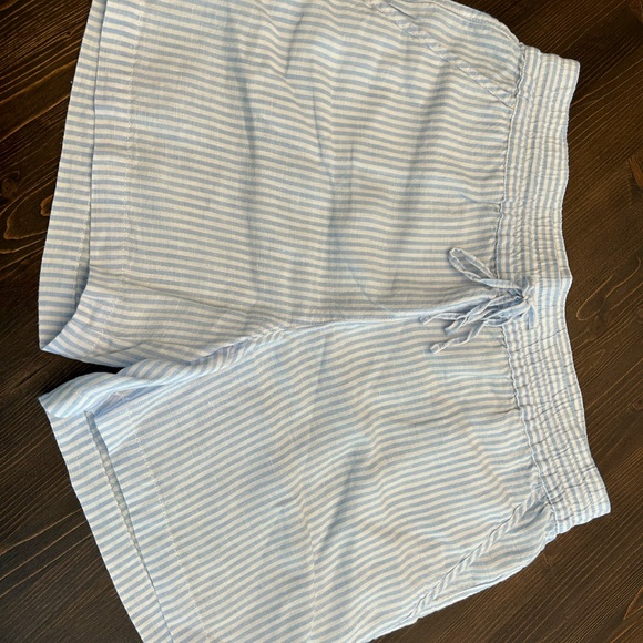 Tommy Bahama Women 100% Linen striped shorts Size:M. EUC - Picture 4 of 10